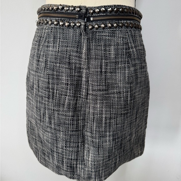 H&M Navy Tweed Mini Skirt with Embellished Waist – Size 6 - Picture 4 of 16